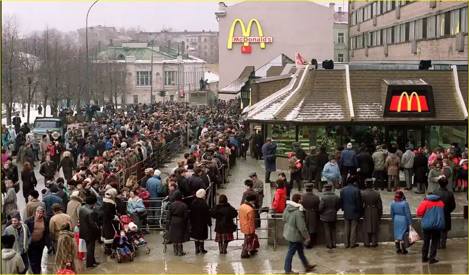 ماكدونالدز فى روسيا يوم الافتتاح الأول