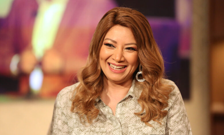 الفنانة انتصار