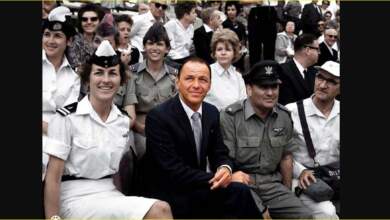 فرانك سيناترا فى زيارة لإسرائيل عام 1962