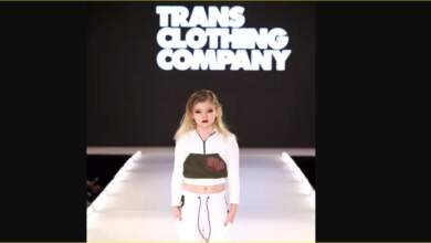سارت نويلا، عارضة الأزياء المتحولة جنسياً، البالغة من العمر 10 سنوات