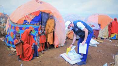 رابطة العالم الإسلامي تواصل تقديم المواد الاغاثية للصومال