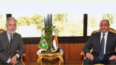 وزير الطيران والسفير البرازيلي فى مصر