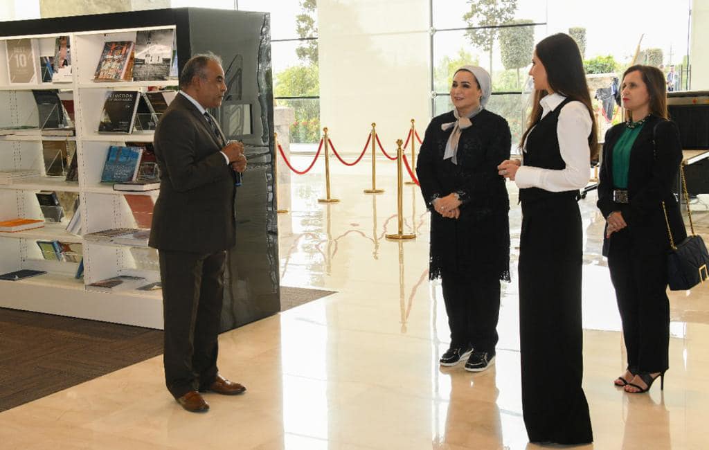 زيارة سيدة مصر الأولى ونظيرتها الصربية لمتحف الفنون بالعصمة الإدارية