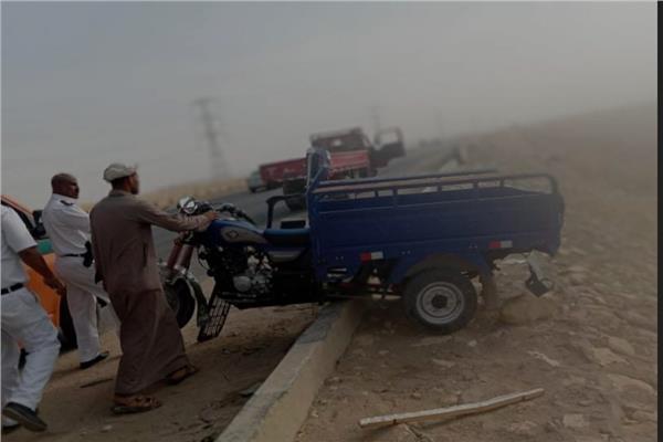 حادث تصادم بين تروسيكل وسيارة