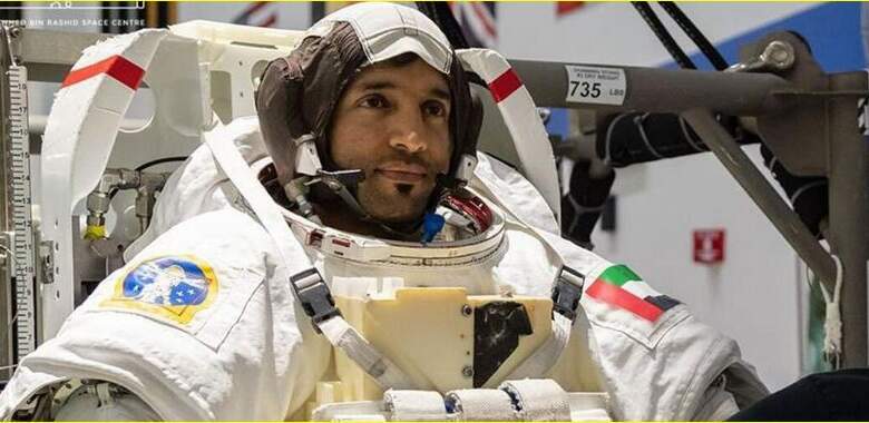 رائد الفضاء الإماراتى
