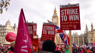 عمال لندن ينظمون احتجاجات