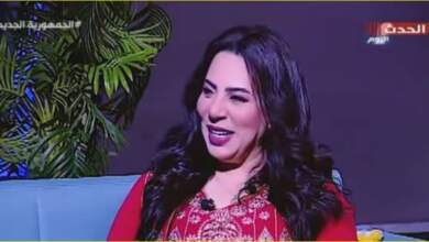 الفنانة زينة منصور