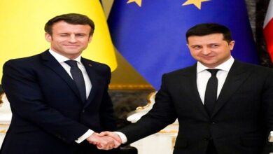 الرئيس الفرنسي والرئيس الأوكراني