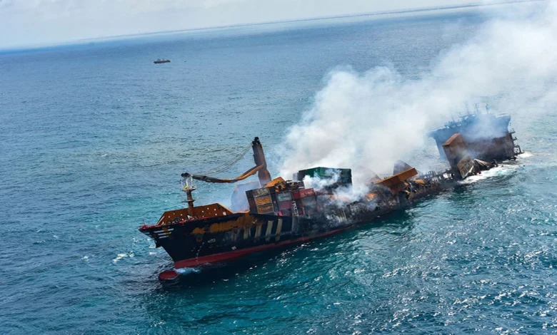 سفينة صيد غرقت وسط المحيط الهندي