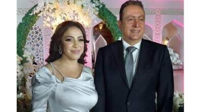 العروس دينا صلاح الدين والعريس الدكتور أيمن دياب