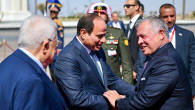 السيسي يودّع عاهل الأردن والرئيس الفلسطيني
