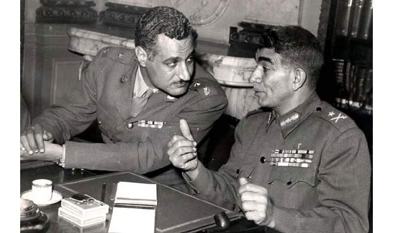 عبد الناصر ومحمد نجيب