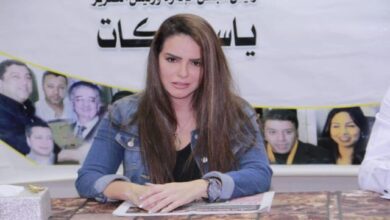 الفنانة دنيا عبد العزيز