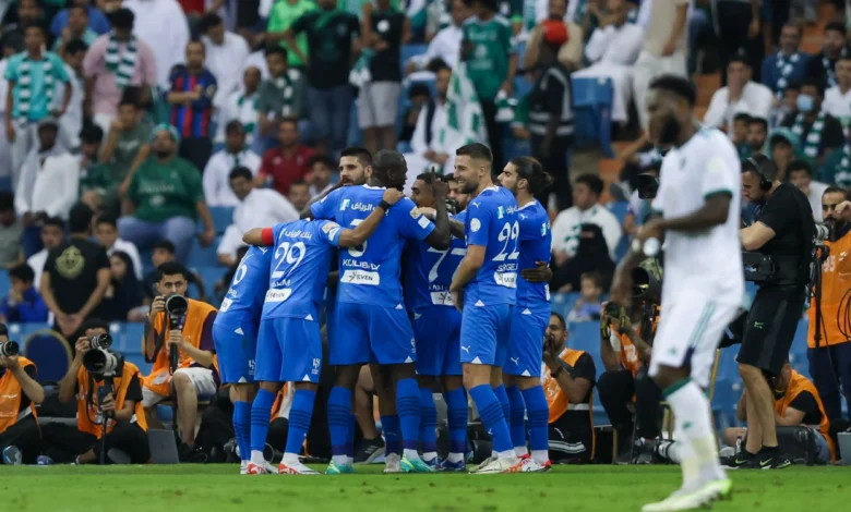 الهلال والحزم