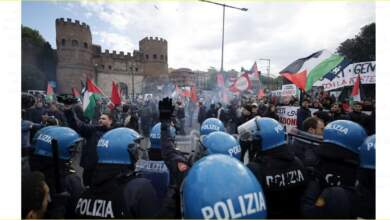 توترات وصدامات وإعتداءات علي متظاهرين مؤيدين لفلسطين في المدن الإيطالية