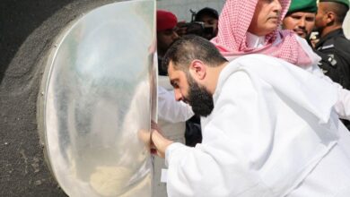 أحمد الشرع يصلى داخل الكعبة المشرفة