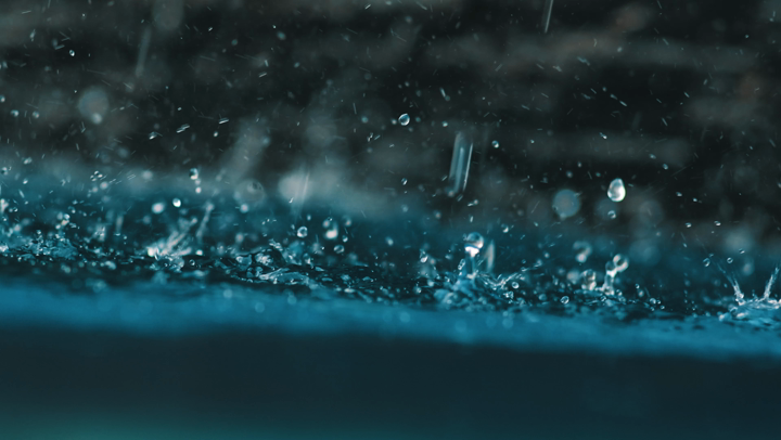 قطرات المطر
