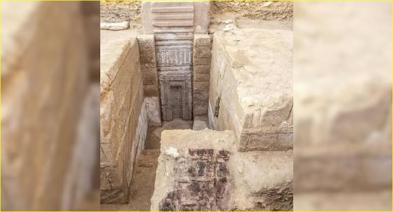 باب مقبرة مزيف