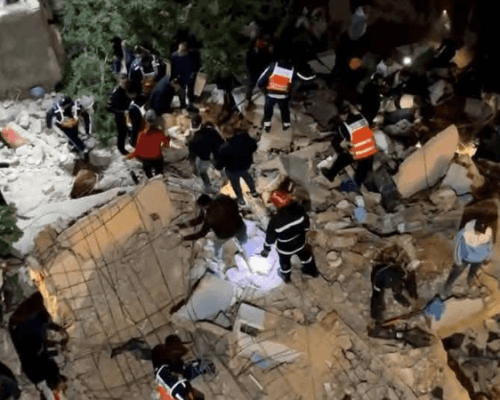 انهيار مبنى من 4 طوابق فى مدينة فاس المغربية