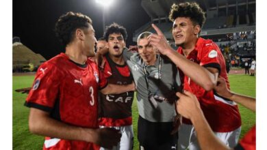 منتخب شباب مصر تحت 20 سنة ومدربهم أسامة نبيه