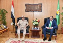 محافظ الفيوم وقائد قوات الدفاع الشعبى