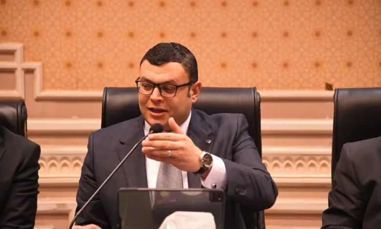 وزير الإسكان