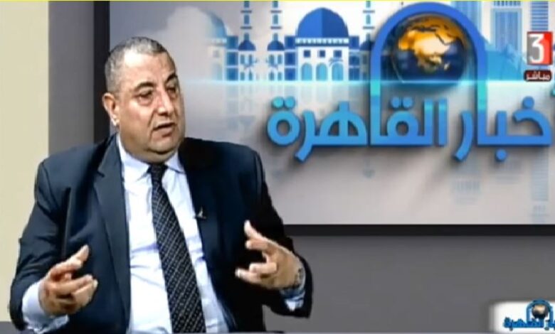 الكاتب الصحفى عاطف عبد الغنى