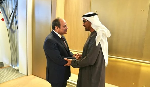 الشيخ محمد بن زايد فى استقبال الرئيس السيسى