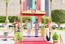 الفريق / أحمد خليفة رئيس أركان حرب القوات المسلحة يلتقى رئيس أركان القوات البرية بالجيش الليبى