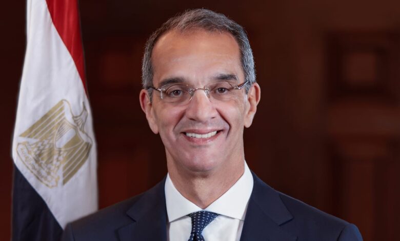 عمرو طلعت وزير الاتصالات