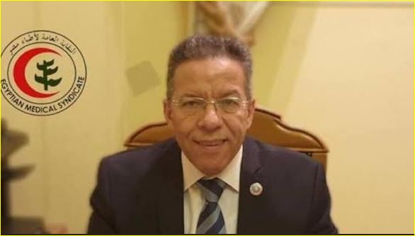 الدكتور أسامة عبد الحي، نقيب الاطباء