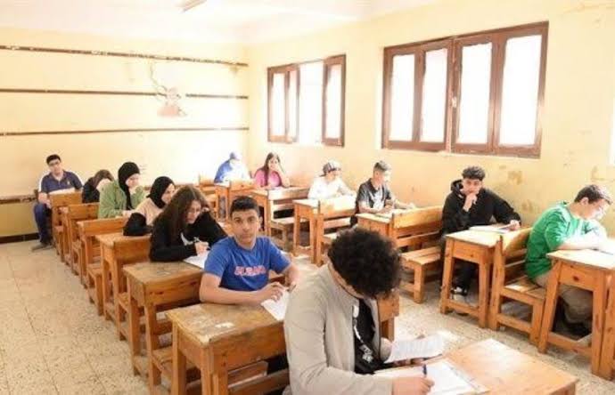 الشهادة الإعدادية بالقاهرة